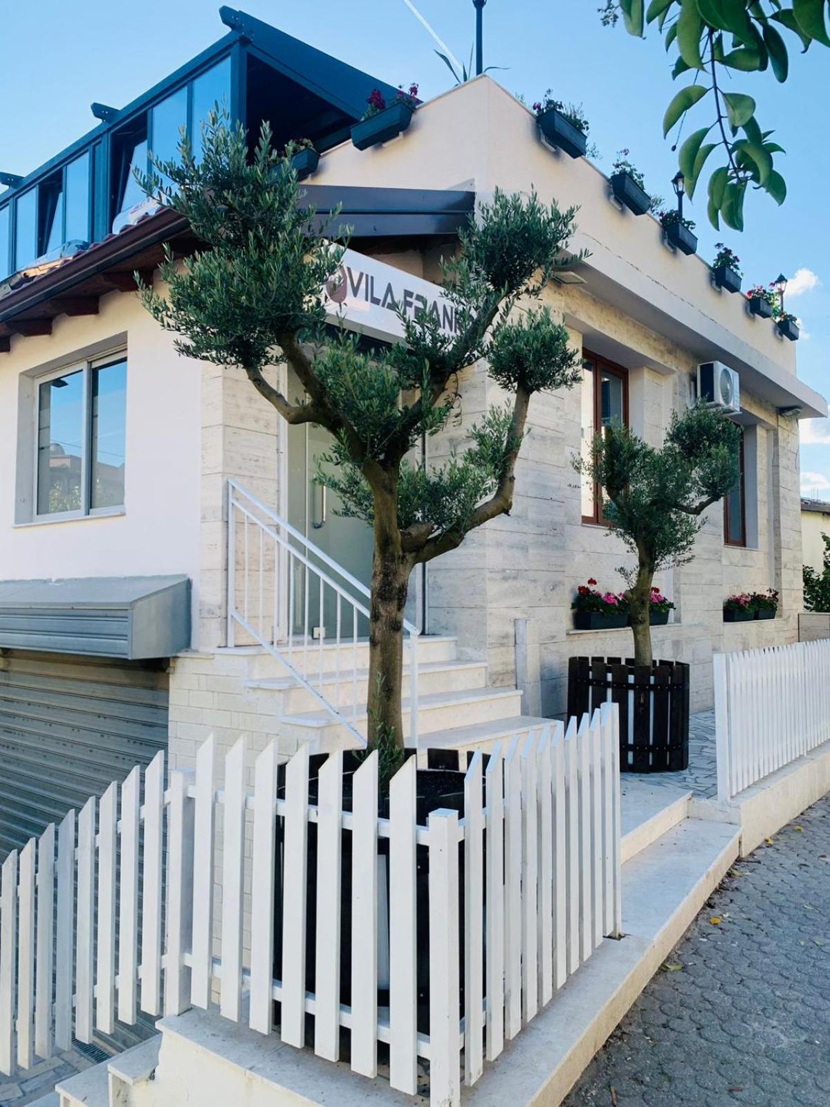 Vila Franko 베라트 외부 사진