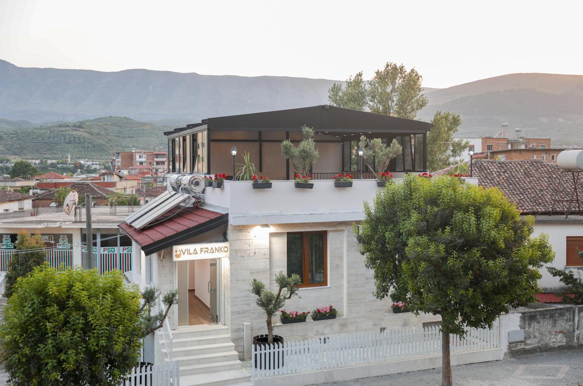 Vila Franko 베라트 외부 사진